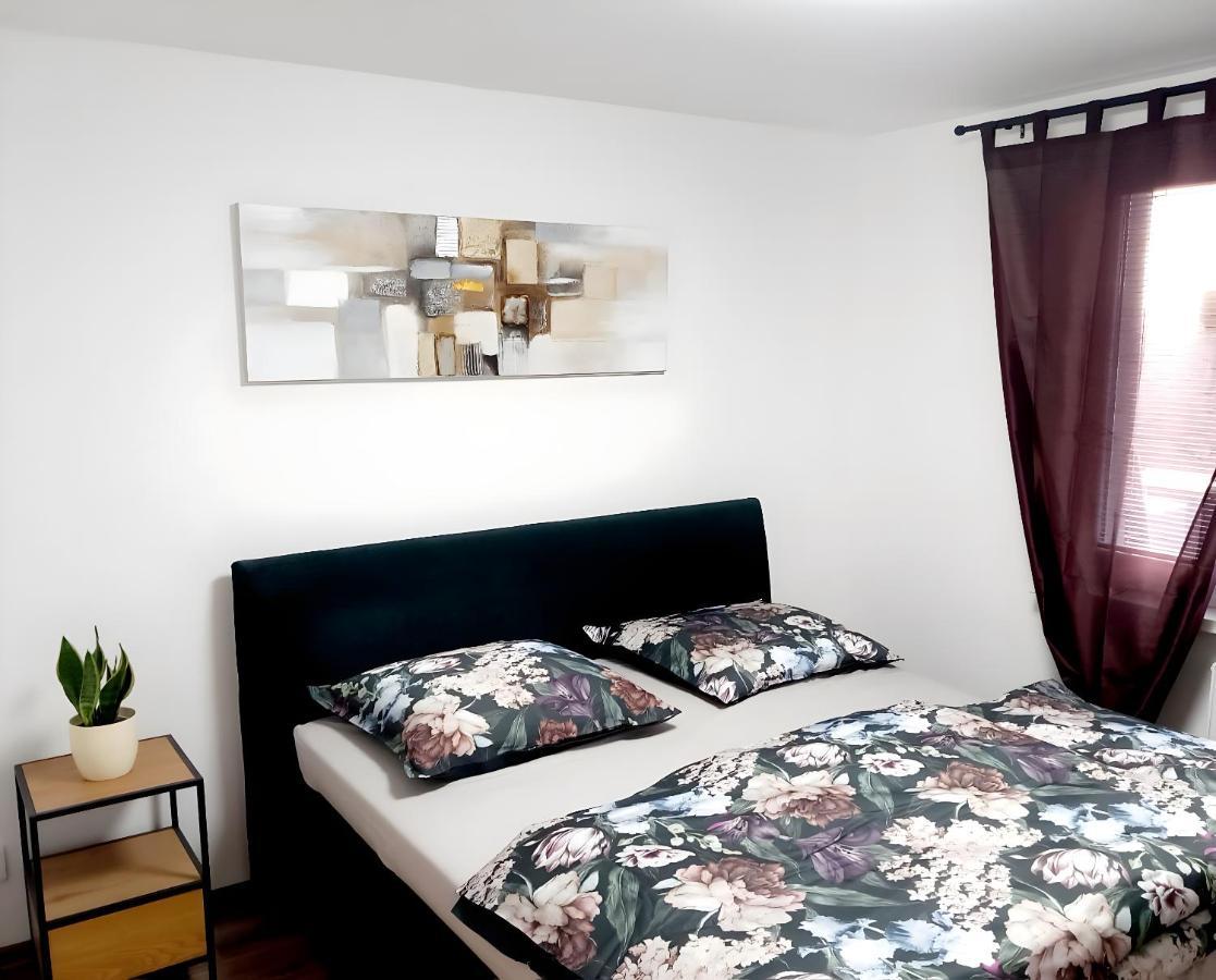 Stylovy Apartman V Samorine Zewnętrze zdjęcie